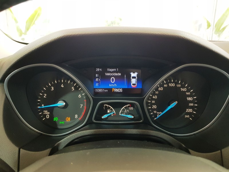 FOCUS 2.0 TITANIUM PLUS FASTBACK 16V FLEX 4P AUTOMÁTICO - 2016 - CAXIAS DO SUL