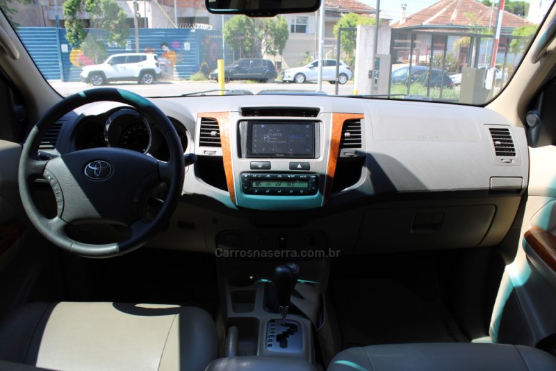 HILUX SW4 3.0 SRV 4X4 7 LUGARES 16V TURBO INTERCOOLER DIESEL 4P AUTOMÁTICO - 2010 - CAXIAS DO SUL