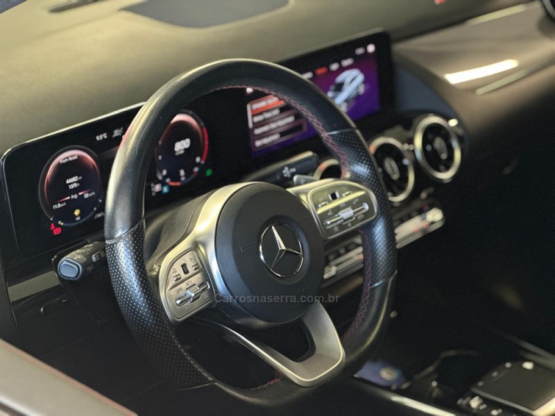 GLA 200 AMG 1.3 TURBO 16V GASOLINA 4P AUTOMÁTICO - 2021 - NOVO HAMBURGO