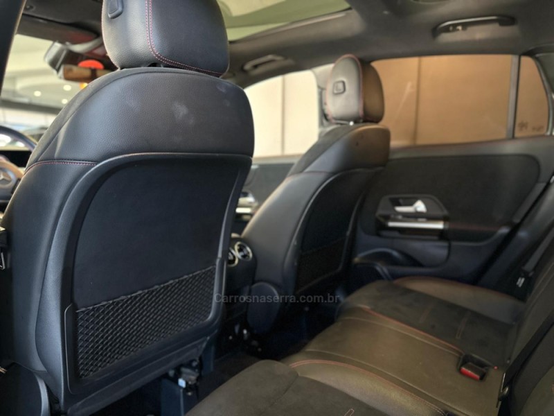 GLA 200 AMG 1.3 TURBO 16V GASOLINA 4P AUTOMÁTICO - 2021 - NOVO HAMBURGO