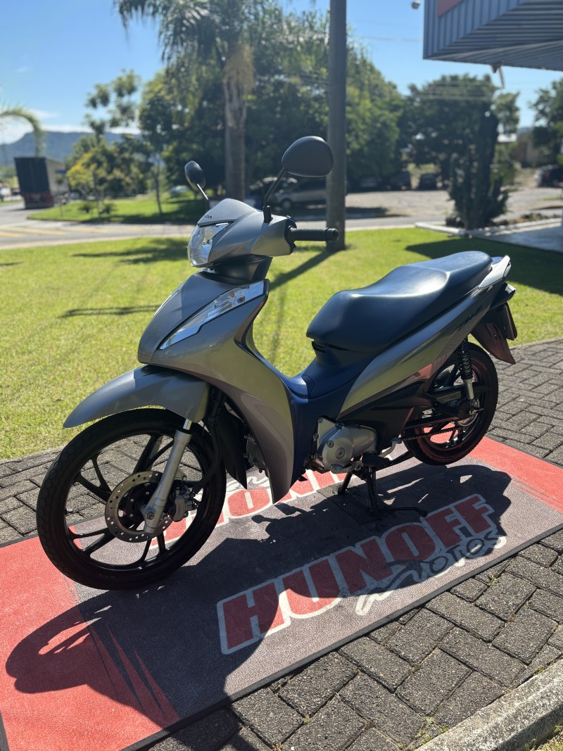 BIZ 125 EX - 2021 - FELIZ