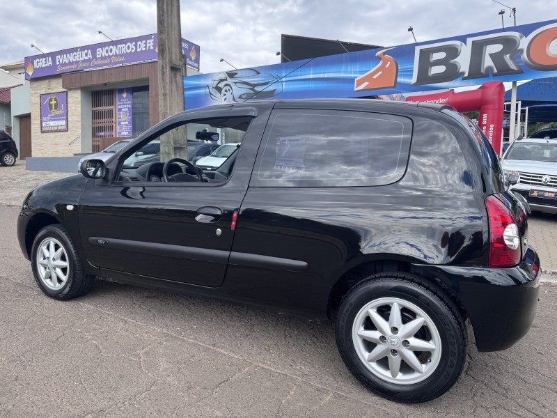 CLIO 1.0 CAMPUS 16V FLEX 2P MANUAL - 2011 - DOIS IRMãOS