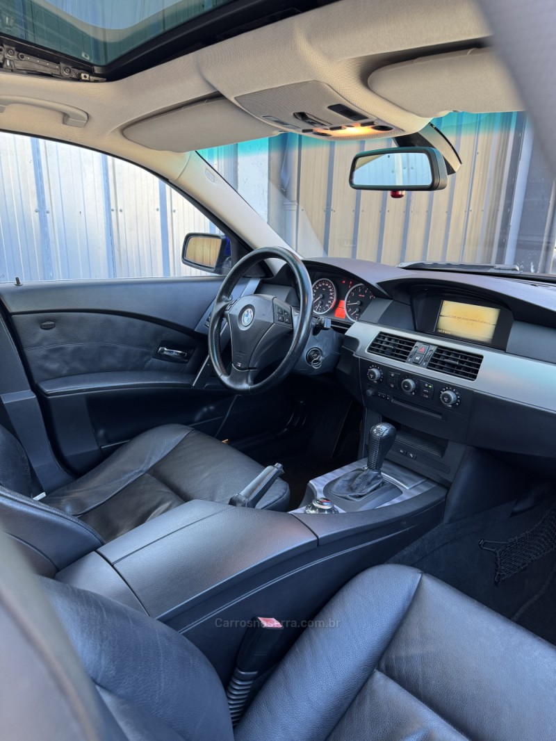 545I 4.4 SEDAN V8 32V GASOLINA 4P AUTOMÁTICO - 2004 - NOVA ARAçá