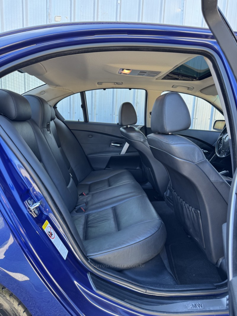 545I 4.4 SEDAN V8 32V GASOLINA 4P AUTOMÁTICO - 2004 - NOVA ARAçá