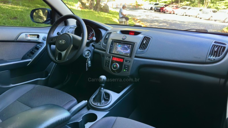 CERATO 1.6 SX E.233 16V GASOLINA 4P MANUAL - 2010 - CAXIAS DO SUL