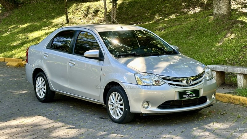 etios 1.5 xls sedan 16v flex 4p manual 2014 caxias do sul
