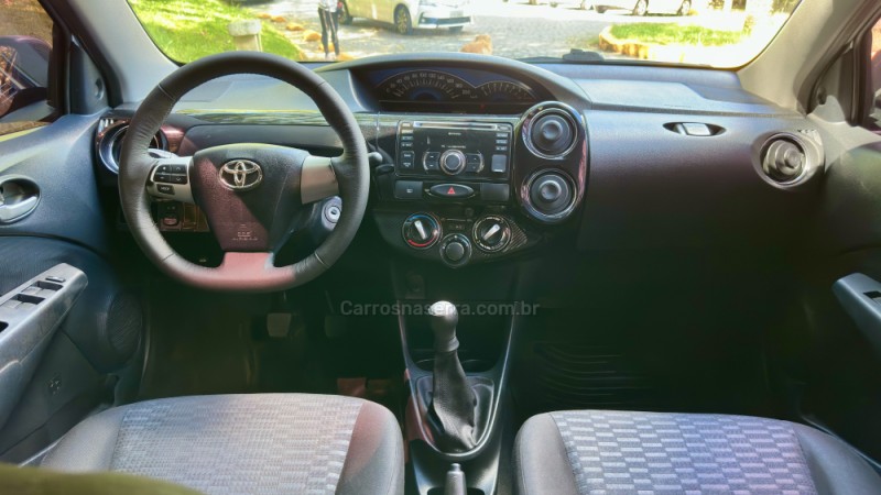 ETIOS 1.5 XLS SEDAN 16V FLEX 4P MANUAL - 2014 - CAXIAS DO SUL