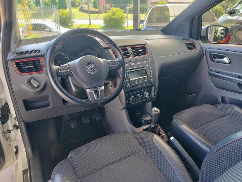 FOX 1.6 MI ROCK IN RIO 8V FLEX 4P MANUAL - 2014 - VERANóPOLIS