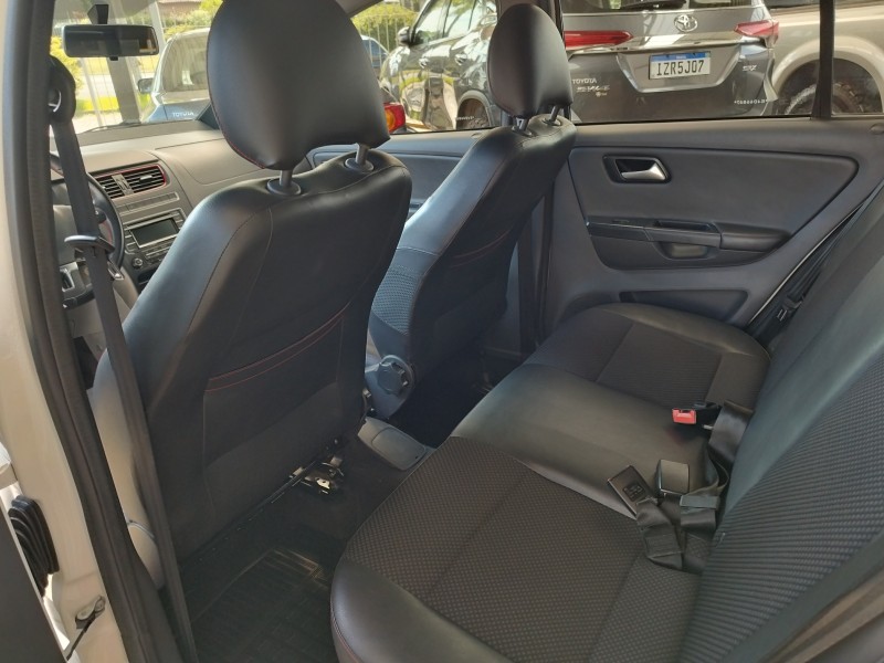 FOX 1.6 MI ROCK IN RIO 8V FLEX 4P MANUAL - 2014 - VERANóPOLIS