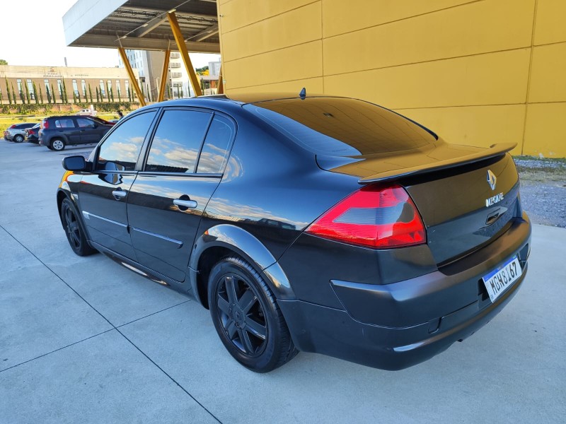MÉGANE 2.0 EXPRESSION SEDAN 16V GASOLINA 4P AUTOMÁTICO - 2010 - FARROUPILHA