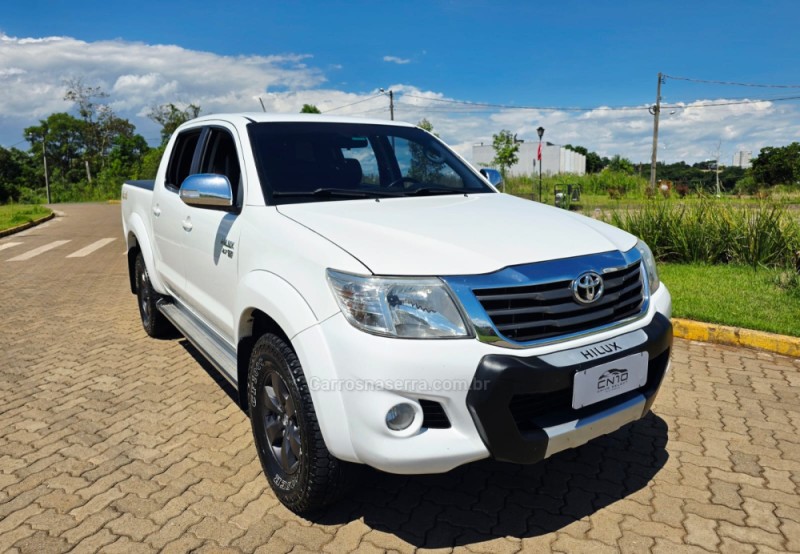 hilux 2.7 srv 4x4 cd 16v flex 4p automatico 2013 lajeado