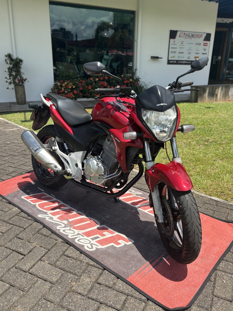 CB 300R  - 2013 - FELIZ