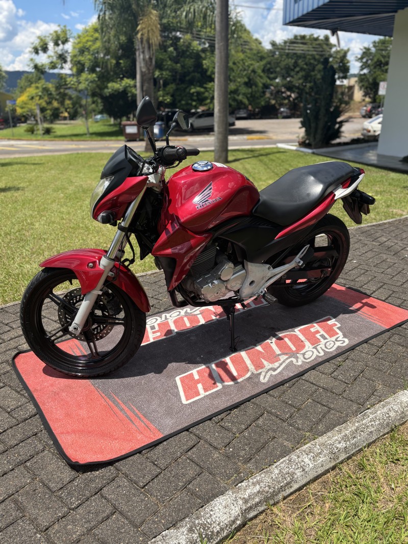 CB 300R  - 2013 - FELIZ