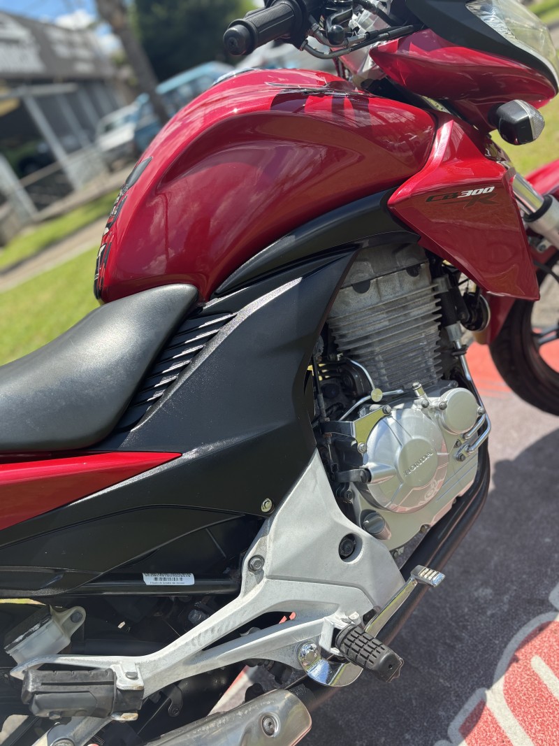 CB 300R  - 2013 - FELIZ