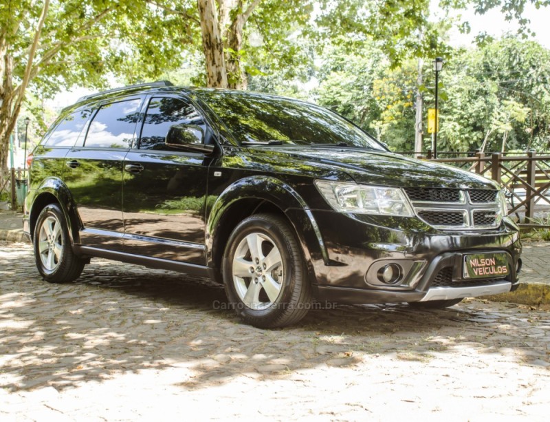 JOURNEY 3.6 SXT V6 GASOLINA 4P AUTOMÁTICO - 2013 - NOVO HAMBURGO