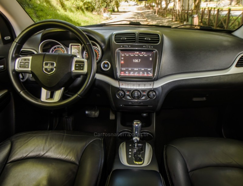 JOURNEY 3.6 SXT V6 GASOLINA 4P AUTOMÁTICO - 2013 - NOVO HAMBURGO