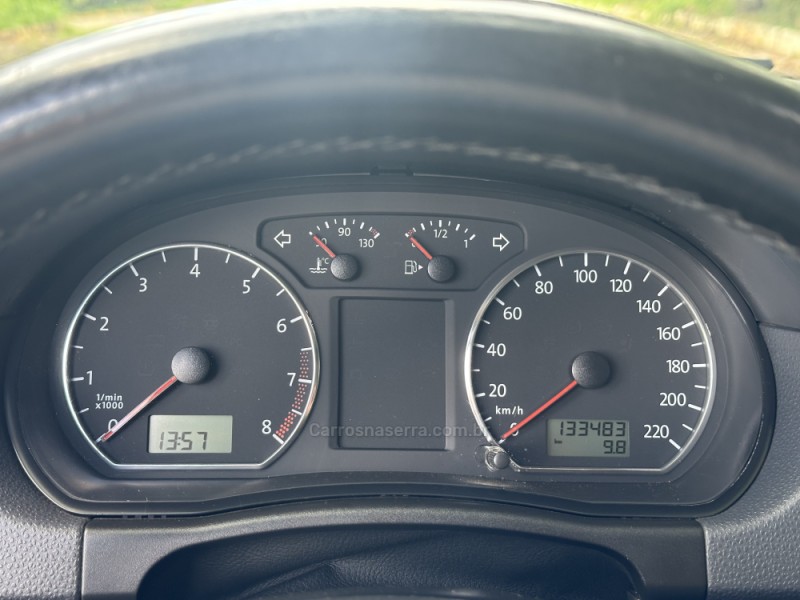 POLO 1.6 MI 8V FLEX 4P MANUAL - 2011 - NOVA PRATA