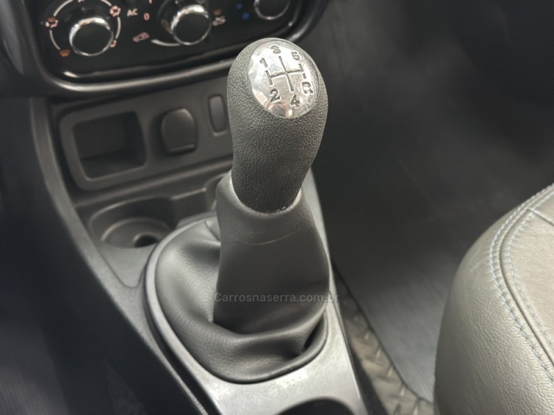 DUSTER 1.6 DYNAMIQUE 4X2 16V FLEX 4P AUTOMÁTICO - 2014 - SANTA CRUZ DO SUL