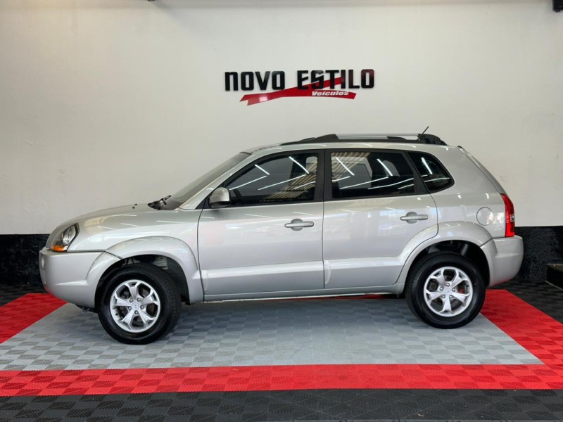 tucson 2.0 mpfi gls 16v 143cv 2wd gasolina 4p automatico 2011 caxias do sul
