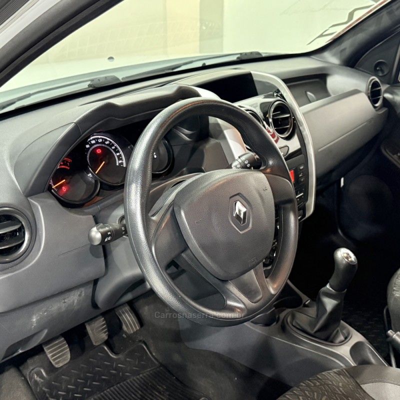 DUSTER 1.6 EXPRESSION 4X2 16V FLEX 4P MANUAL - 2020 - NOVO HAMBURGO