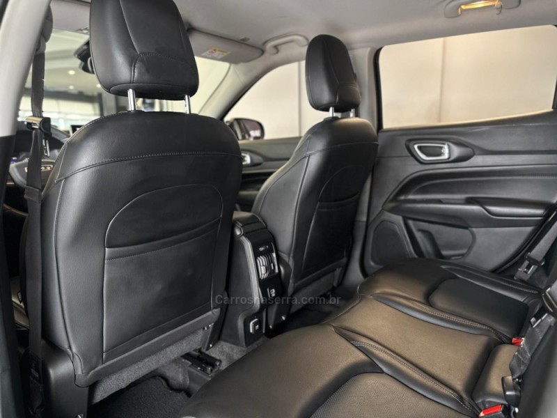 COMPASS 1.3 LONGITUDE DARK T270 16V TURBO 4X2 FLEX 4P AUTOMÁTICO - 2022 - NOVO HAMBURGO