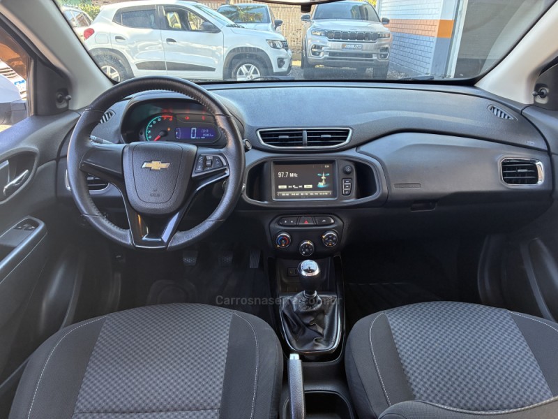 PRISMA 1.4 MPFI LT 8V FLEX 4P MANUAL - 2018 - VENâNCIO AIRES