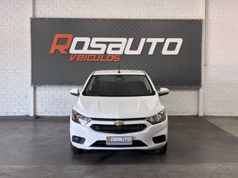 PRISMA 1.4 MPFI LT 8V FLEX 4P MANUAL - 2018 - VENâNCIO AIRES