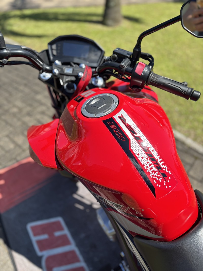 CB 250F TWISTER CBS - 2021 - FELIZ