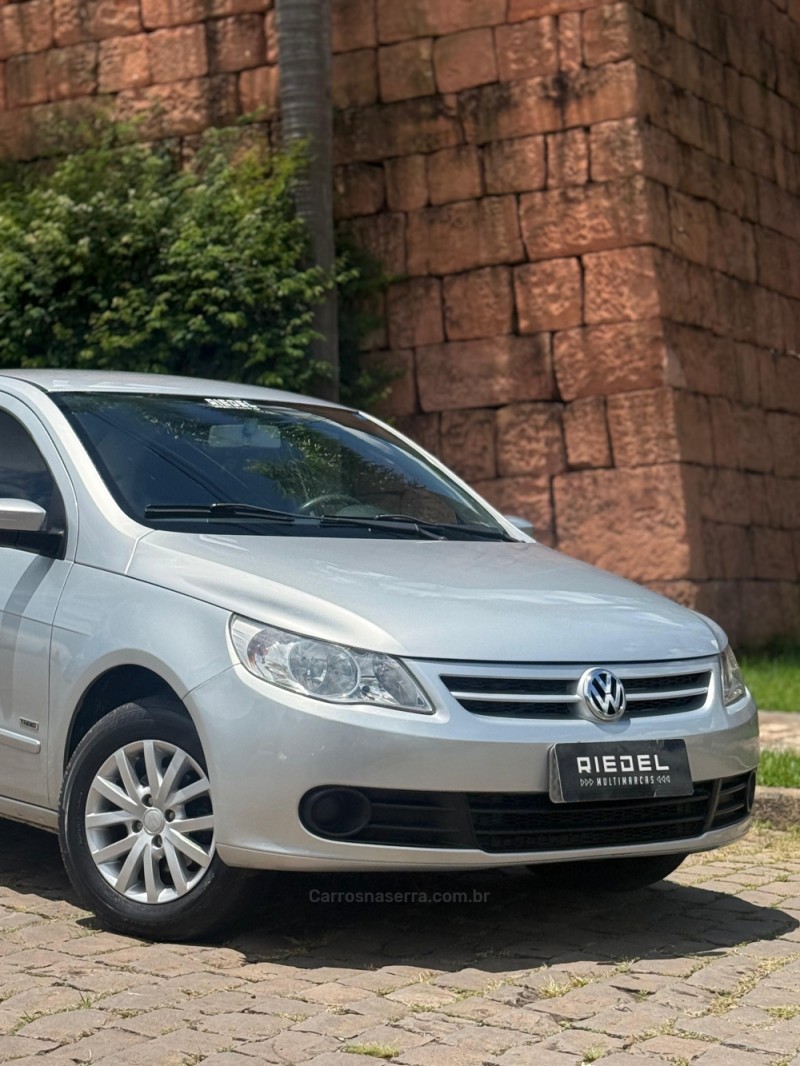 VOYAGE 1.0 MI CITY 8V FLEX 4P MANUAL - 2010 - VENâNCIO AIRES