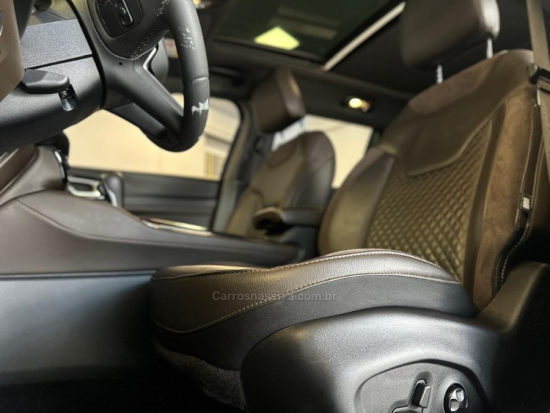 COMMANDER 1.3 OVERLAND T270 16V 4X2 TURBO FLEX 4P AUTOMÁTICO - 2023 - NOVO HAMBURGO