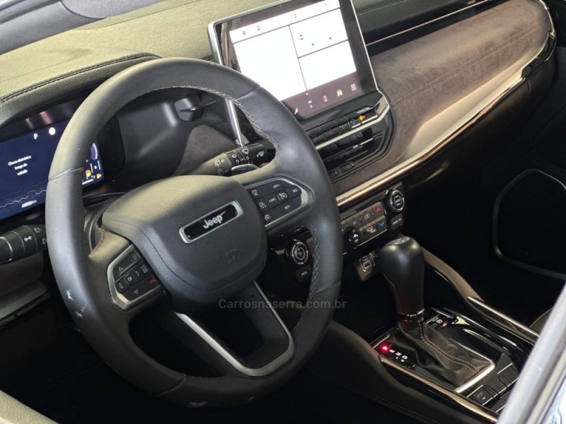 COMMANDER 1.3 OVERLAND T270 16V 4X2 TURBO FLEX 4P AUTOMÁTICO - 2023 - NOVO HAMBURGO