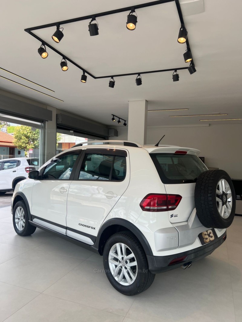 CROSSFOX 1.6 MI FLEX 8V 4P MANUAL - 2016 - CAXIAS DO SUL
