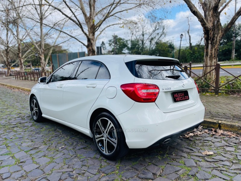 A 200 1.6 TURBO URBAN 16V GASOLINA 4P AUTOMÁTICO - 2014 - NOVO HAMBURGO