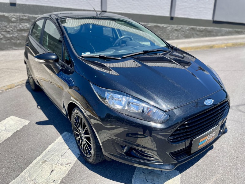 fiesta 1.6 se hatch plus 16v flex 4p manual 2017 caxias do sul