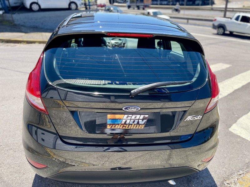 FIESTA 1.6 SE HATCH PLUS 16V FLEX 4P MANUAL - 2017 - CAXIAS DO SUL