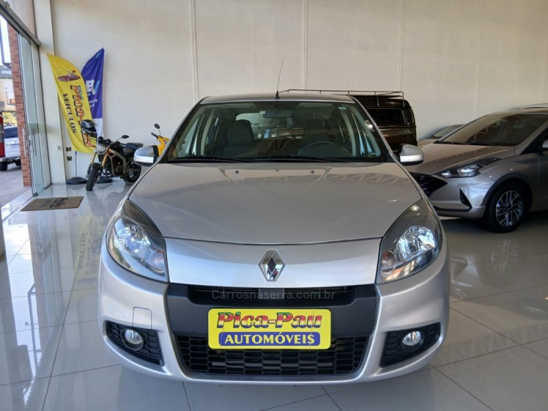 SANDERO 1.0 EXPRESSION 16V FLEX 4P MANUAL - 2014 - NOVA PETRóPOLIS