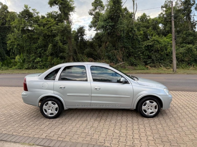 CORSA 1.4 MPFI PREMIUM SEDAN 8V FLEX 4P MANUAL - 2009 - IVOTI