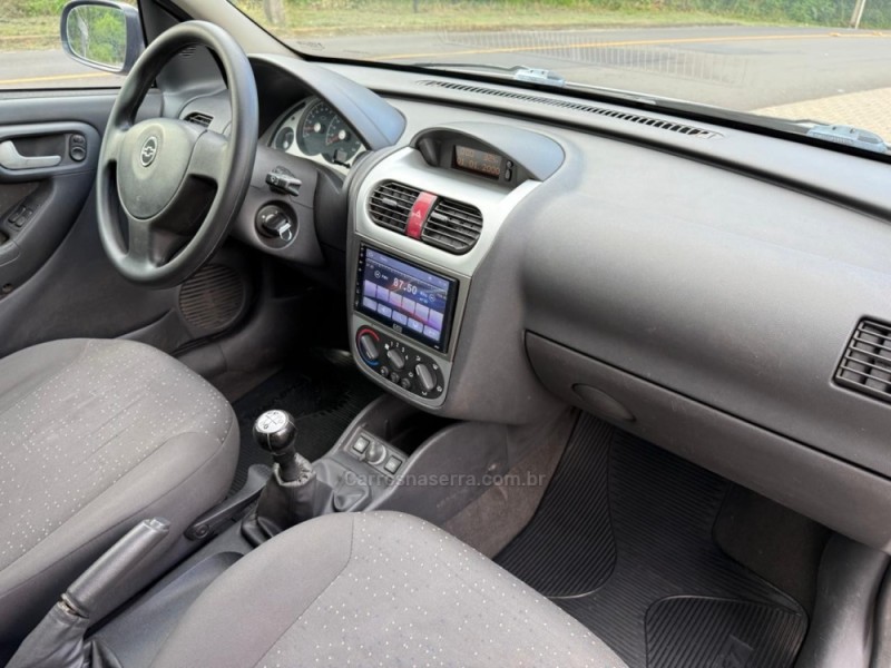 CORSA 1.4 MPFI PREMIUM SEDAN 8V FLEX 4P MANUAL - 2009 - IVOTI