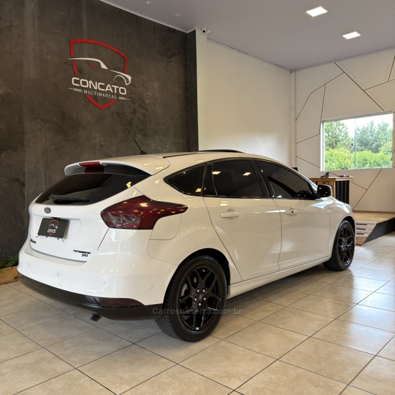 FOCUS 2.0 TITANIUM PLUS 16V FLEX 4P AUTOMÁTICO - 2016 - FARROUPILHA