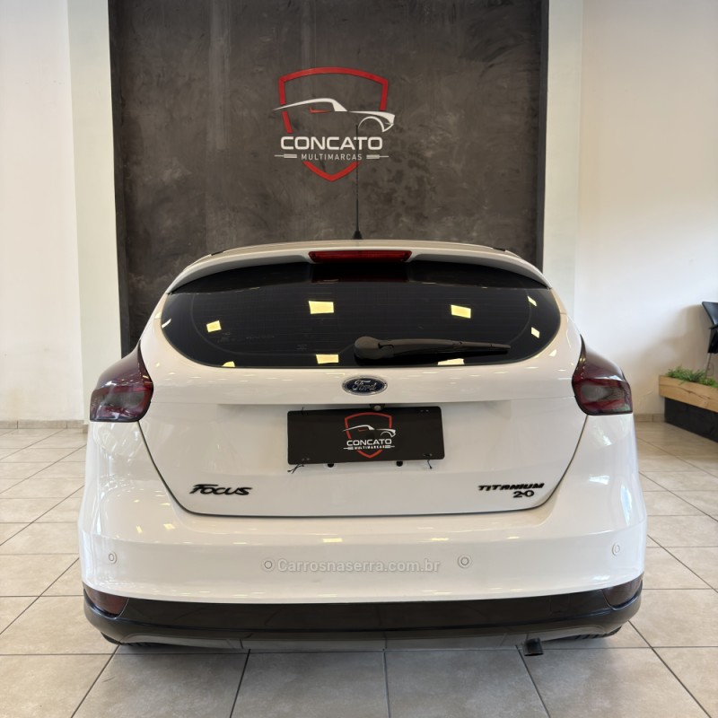 FOCUS 2.0 TITANIUM PLUS 16V FLEX 4P AUTOMÁTICO - 2016 - FARROUPILHA