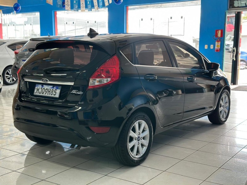 FIESTA 1.6 SE HATCH 16V FLEX 4P MANUAL - 2012 - CAXIAS DO SUL