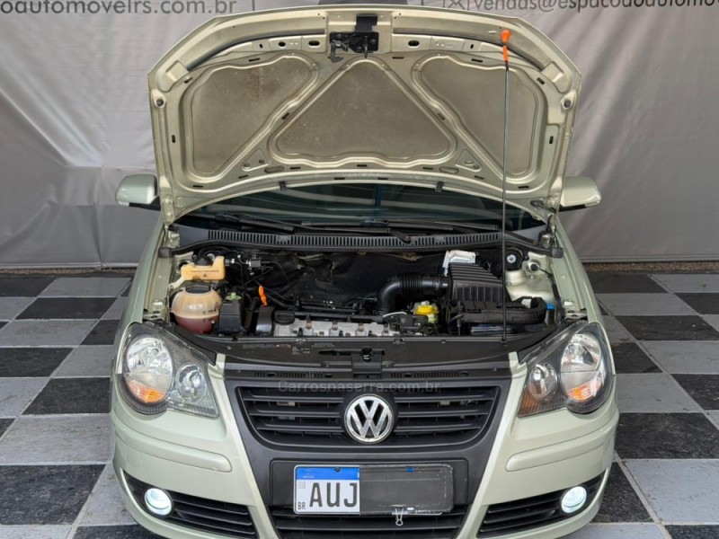 POLO 1.6 MI SPORTLINE 8V FLEX 4P MANUAL - 2010 - NOVA PRATA