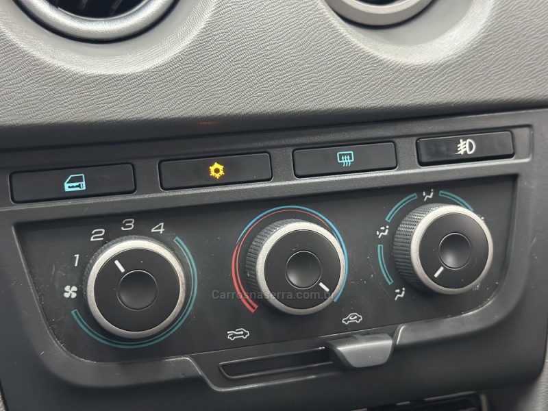 PRISMA 1.4 MPFI LT 8V FLEX 4P MANUAL - 2012 - SANTA CRUZ DO SUL