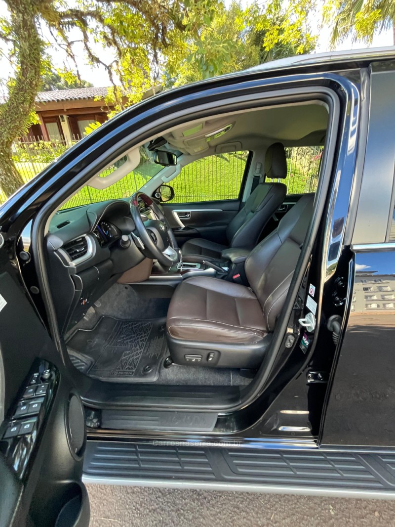 HILUX SW4 2.8 SRX 4X4 16V TURBO INTERCOOLER DIESEL 4P AUTOMÁTICO - 2019 - ERECHIM