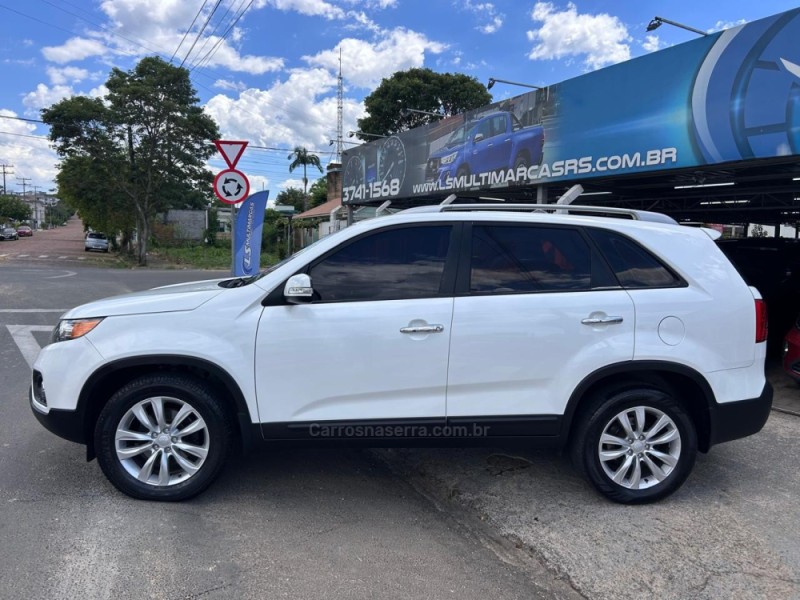 SORENTO 2.4 EX 4X2 16V GASOLINA 4P AUTOMÁTICO - 2013 - VENâNCIO AIRES