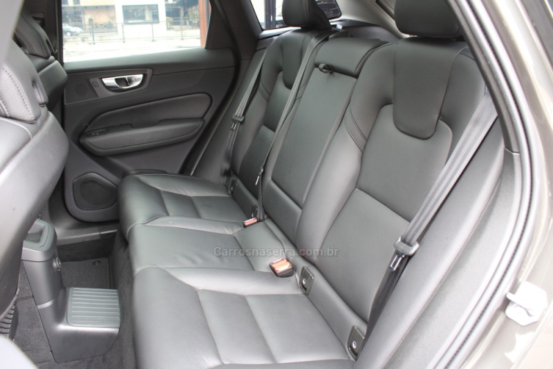 XC60 T8 EXPRESS HÍBRIDO INSCRIPT GASOLINA 4P AUTOMÁTICO - 2022 - CAXIAS DO SUL