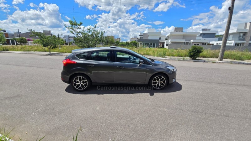 FOCUS 1.6 GLX 8V FLEX 4P MANUAL - 2006 - BENTO GONçALVES