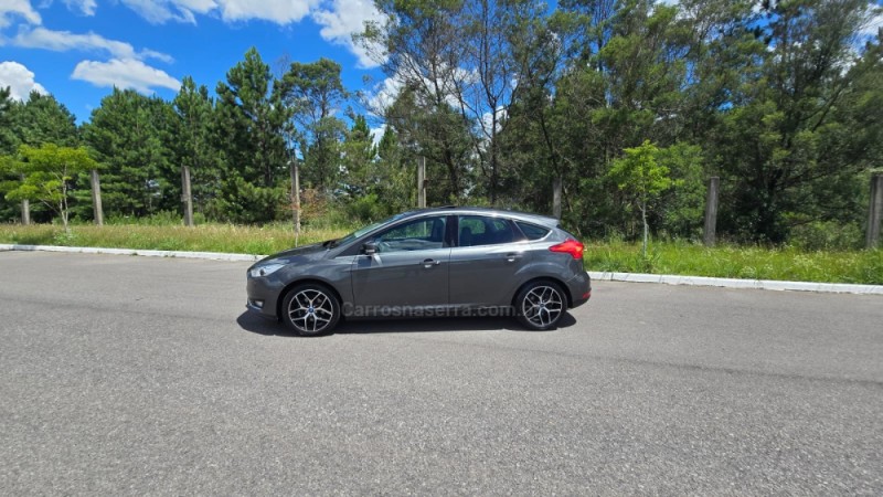 FOCUS 1.6 GLX 8V FLEX 4P MANUAL - 2006 - BENTO GONçALVES