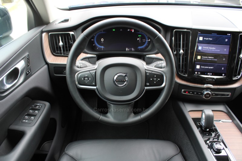 XC60 2.0 T8 RECHARGE PLUS AWD HIBRIDO 4P AUTOMÁTICO - 2023 - CAXIAS DO SUL