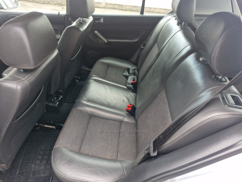 GOLF 1.6 MI SPORTLINE 8V FLEX 4P MANUAL - 2010 - BENTO GONçALVES